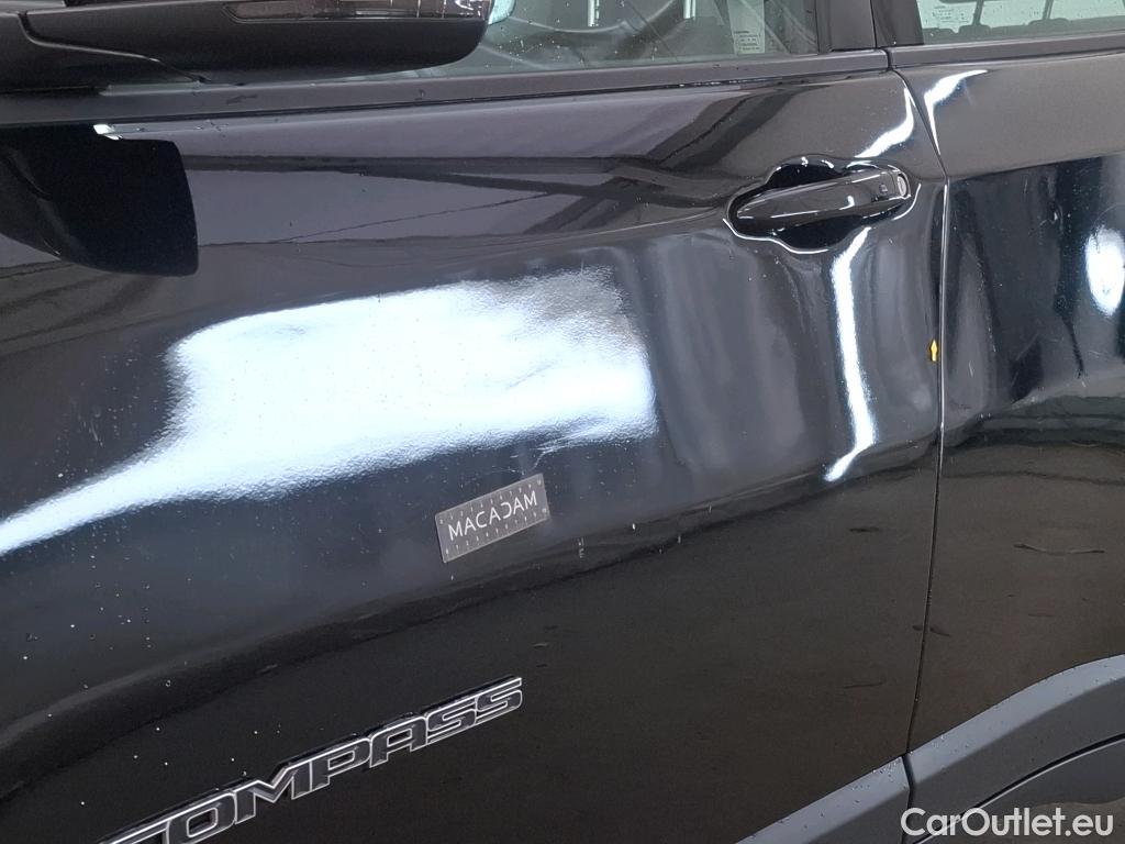  Jeep  Compass JEEP  5p SUV 1.6 MJet 120 Longitude business #47