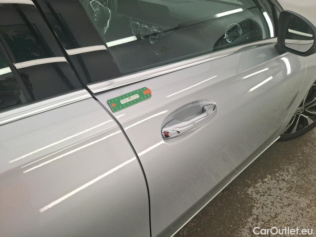  Mercedes  A-Klasse MERCEDES-BENZ Classe A Compact / 2018 / 5P / Berline A 250 e Business Line 8G-DCT #17