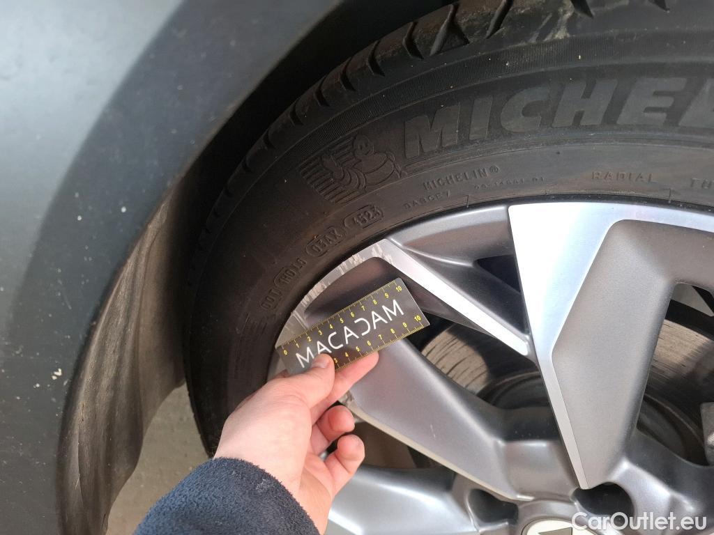  Citroen  DS3 3 Crossback E-Tense Grand Chic 50kWh BVA #46