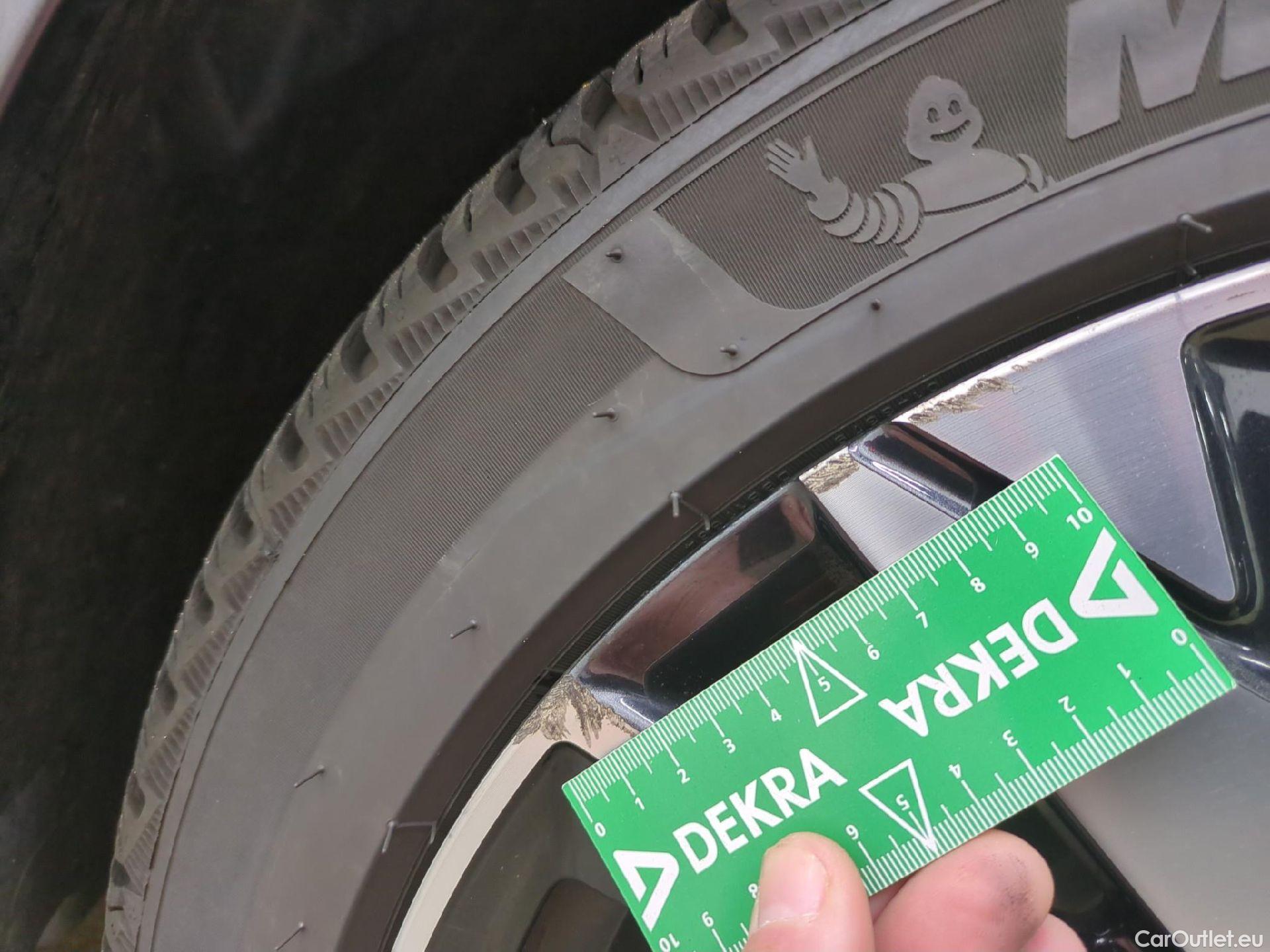  Peugeot  308  SW Allure 1.5 HDi 130CV BVA8 E6d #29