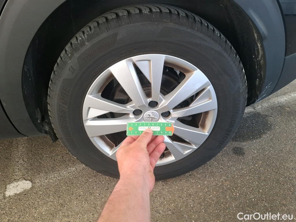  Peugeot  3008  Active Business 1.5 HDi 130CV BVA8 E6d #15