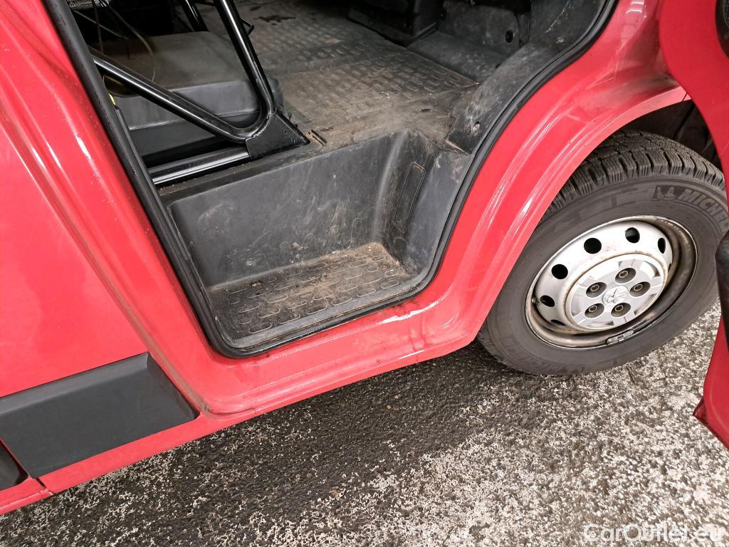  Peugeot  Boxer PEUGEOT  / 2014 / 4P / Combi 2.2 BLUEHDI 120 S&S 330 L1H1 ACCESS #3