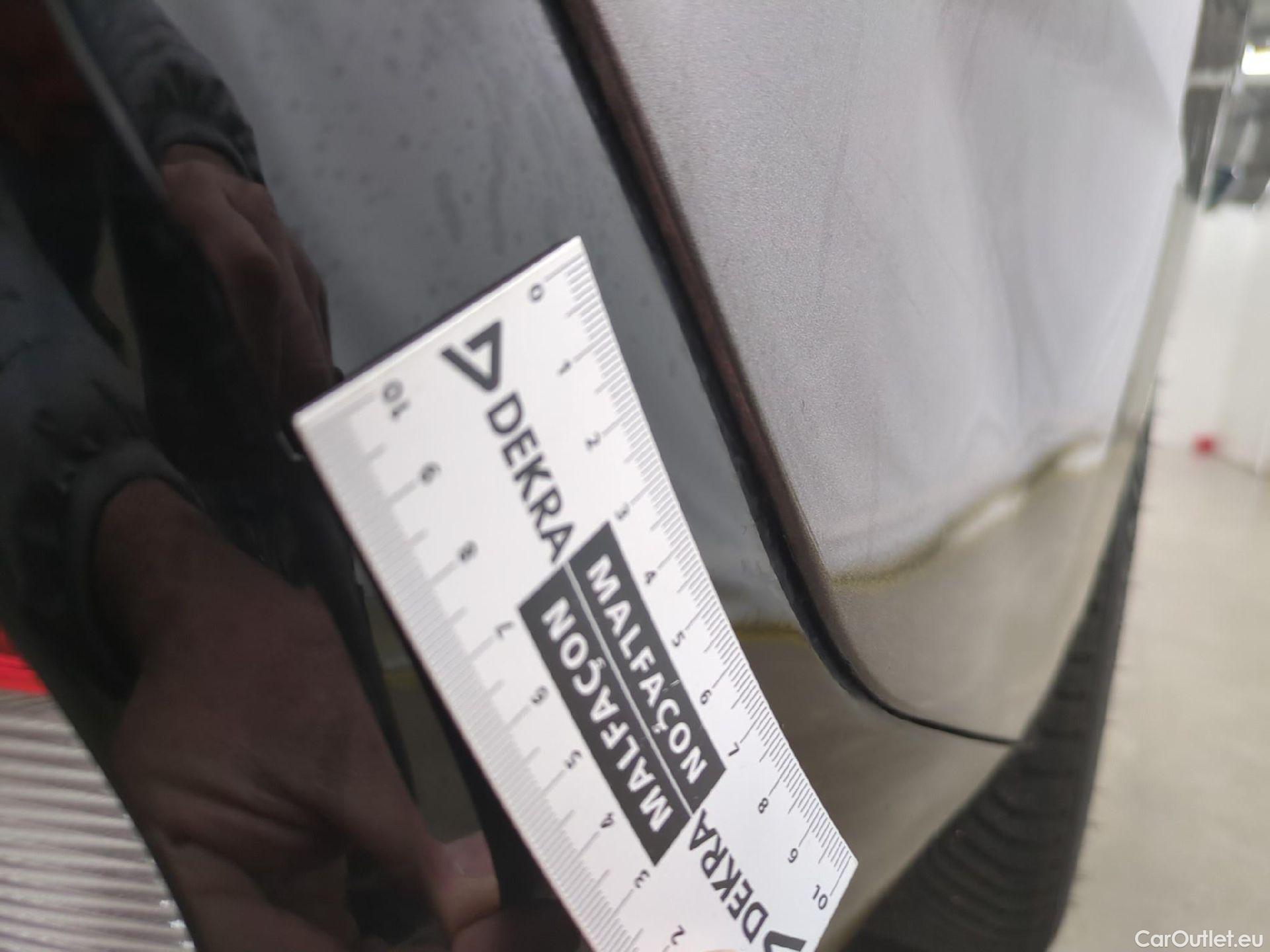  Peugeot  308  SW Allure 1.5 HDi 130CV BVA8 E6d #43