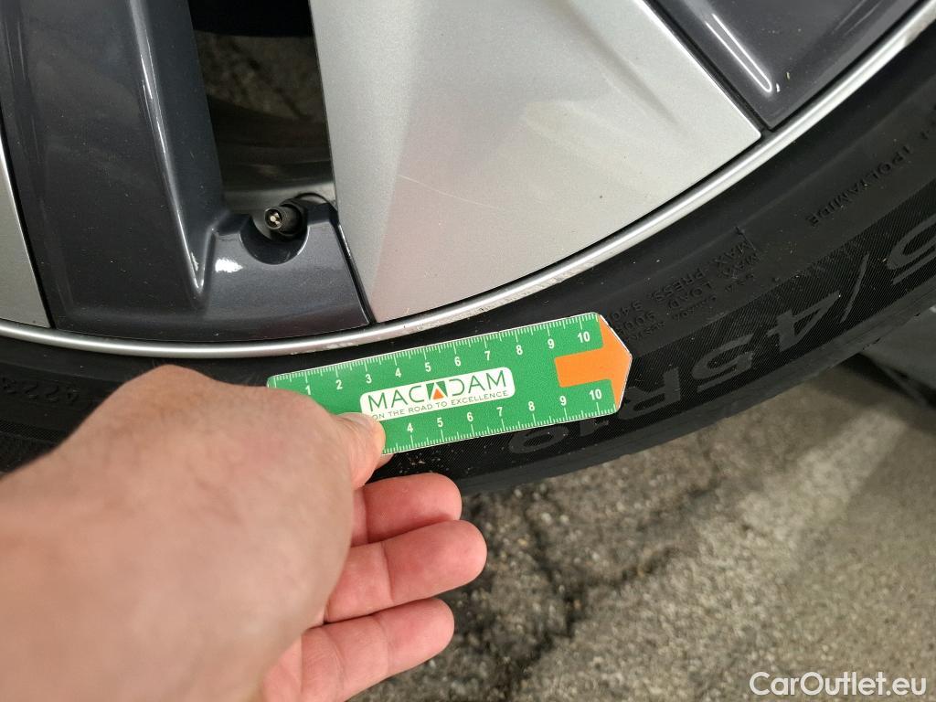  Tesla  Model Y TESLA  / 2021 / 5P / SUV RWD #24