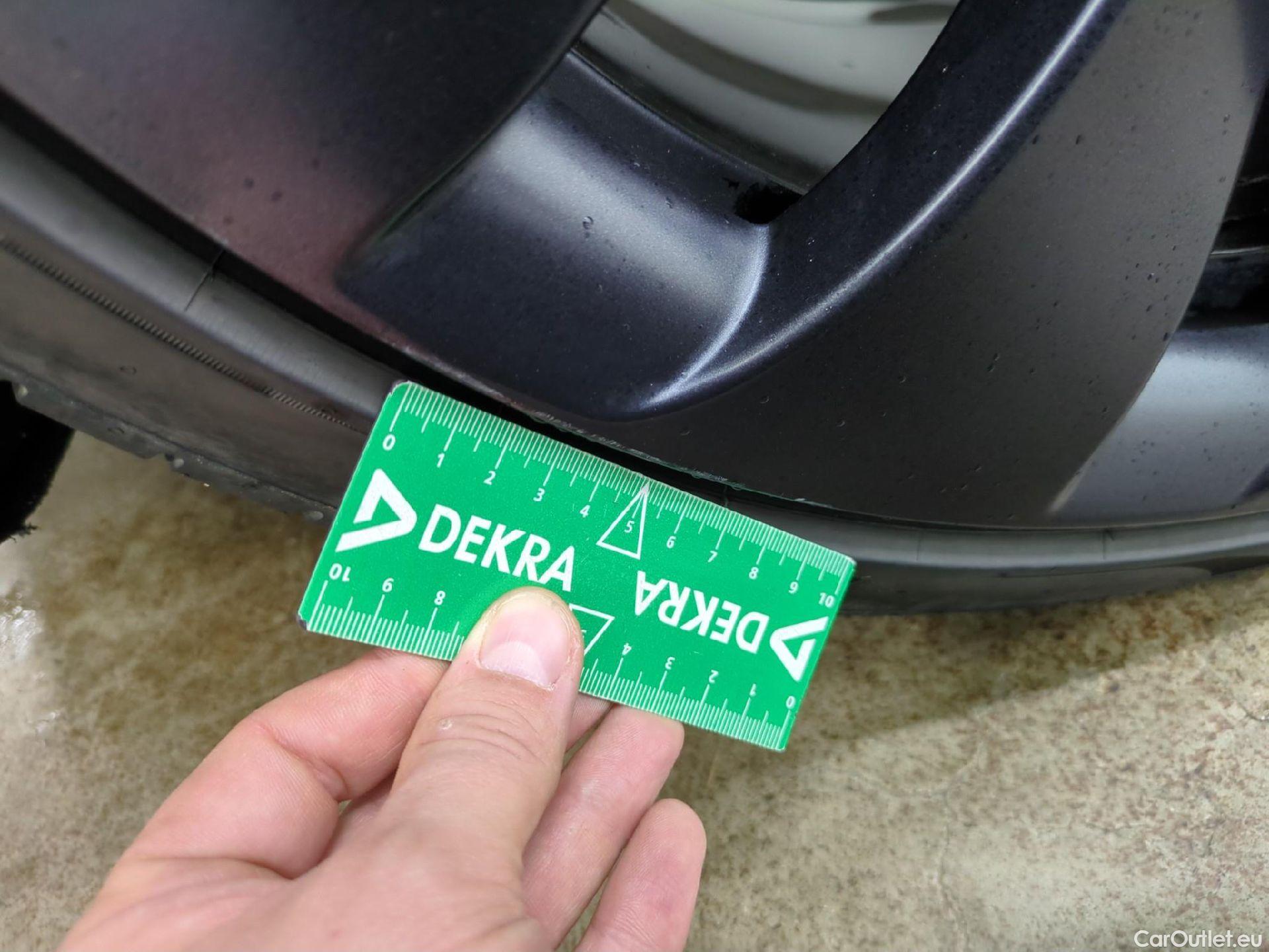  Tesla  Model Y TESLA  / 2020 / 5P / SUV Performance Dual Motor AWD #8