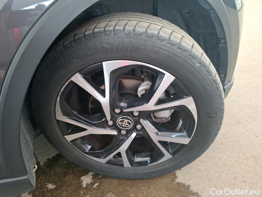  Toyota  C-HR TOYOTA  / 2016 / 5P / SUV 1.8 HYBRIDE 122 EDITION(SP) #28