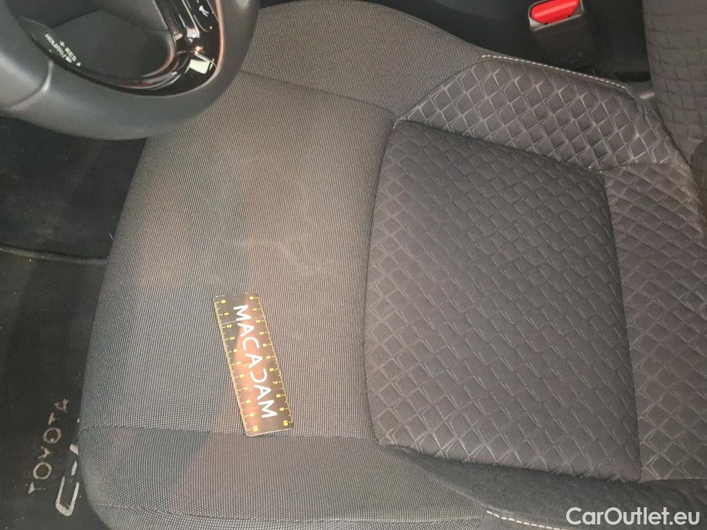  Toyota  C-HR TOYOTA  / 2016 / 5P / SUV 2.0 Hybride 184 Dynamic Business Beyond #24