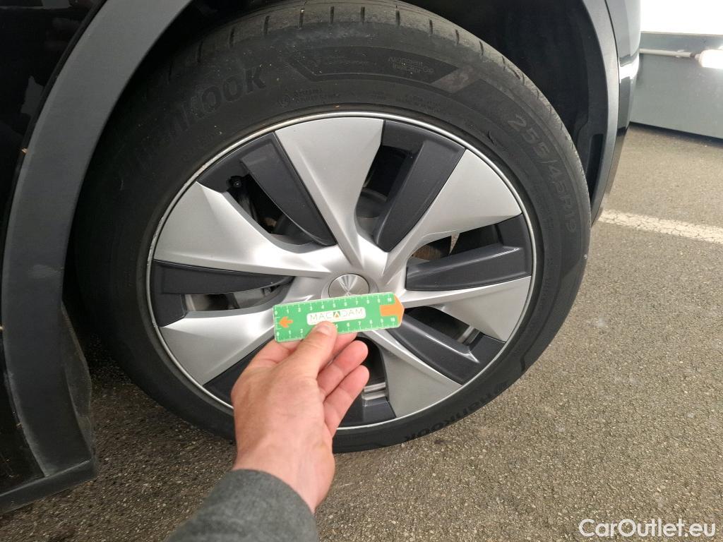  Tesla  Model Y TESLA  / 2021 / 5P / SUV RWD #8