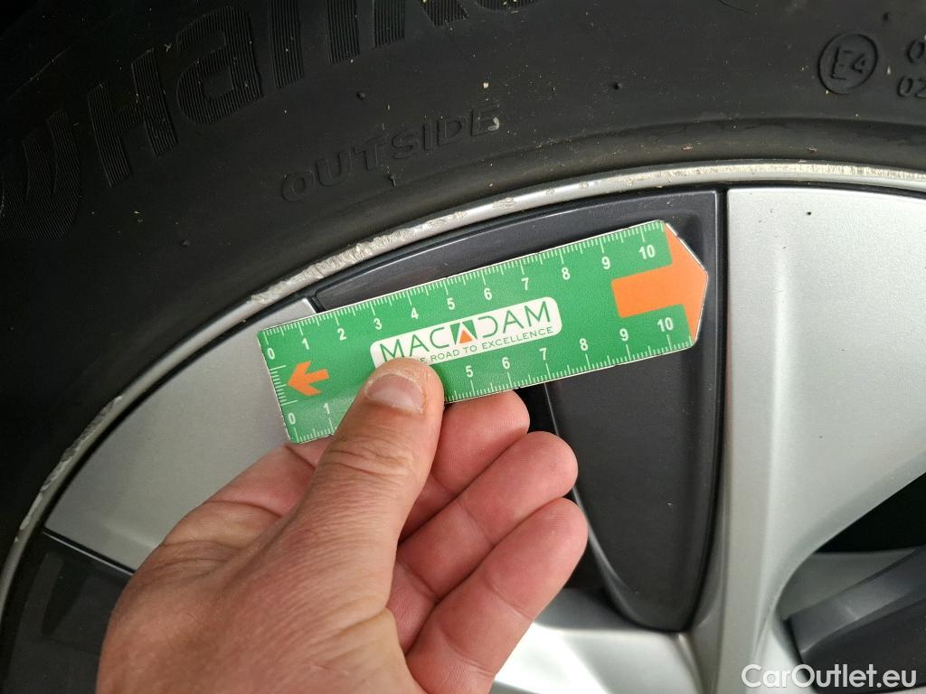  Tesla  Model Y TESLA  / 2021 / 5P / SUV RWD #32