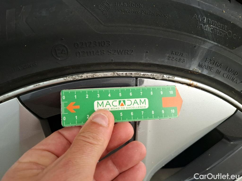  Tesla  Model Y TESLA  / 2021 / 5P / SUV RWD #2