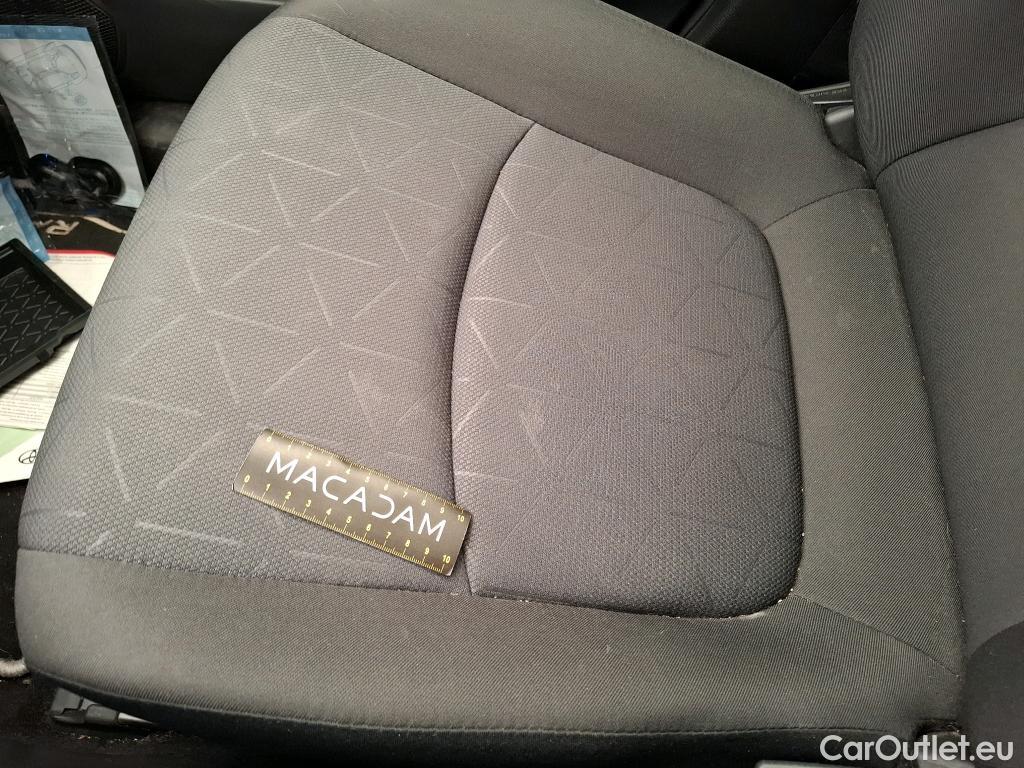  Toyota  RAV4 TOYOTA  Hybride  2018  5P SUV Hybride 2WD Dynamic Business Beyond Zero / VO RECONDITIONNE - PHOTOS AVANT RECONDITIONNEMENT #13