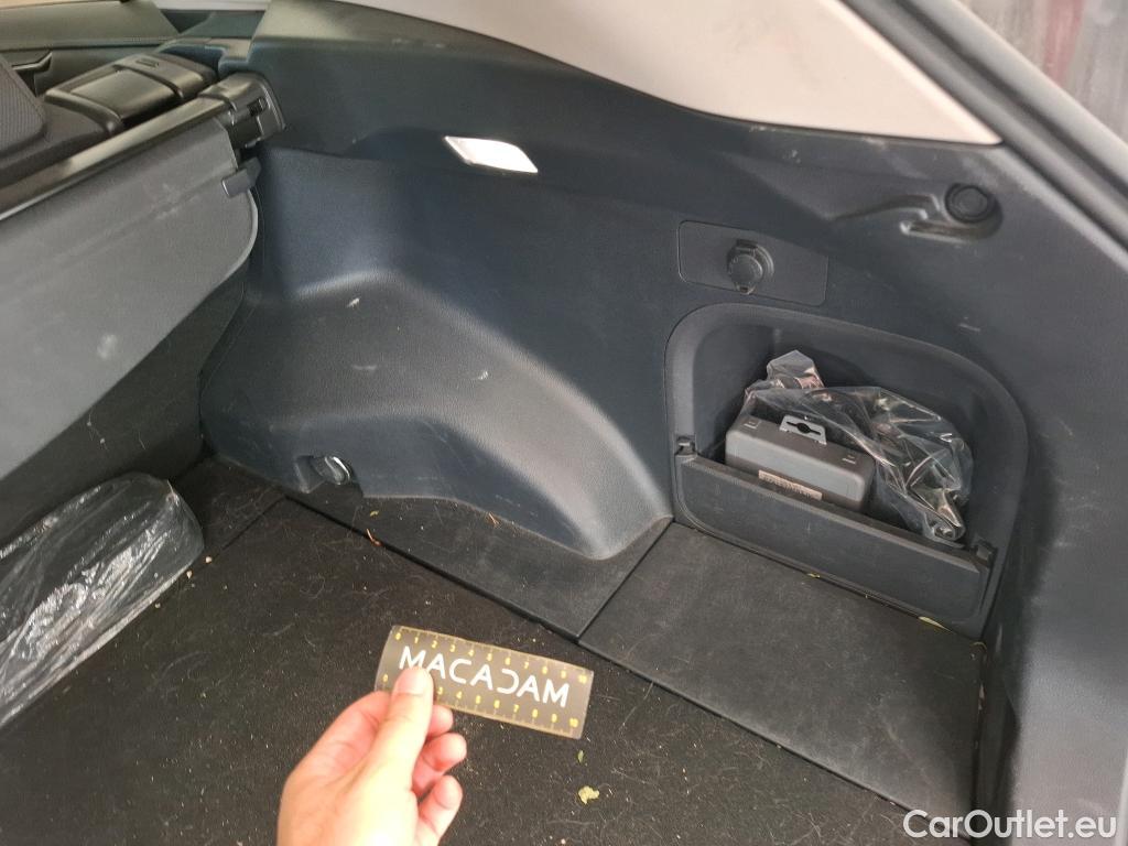  Toyota  RAV4 TOYOTA  Hybride  2018  5P SUV Hybride 2WD Dynamic Business Beyond Zero / VO RECONDITIONNE - PHOTOS AVANT RECONDITIONNEMENT #5