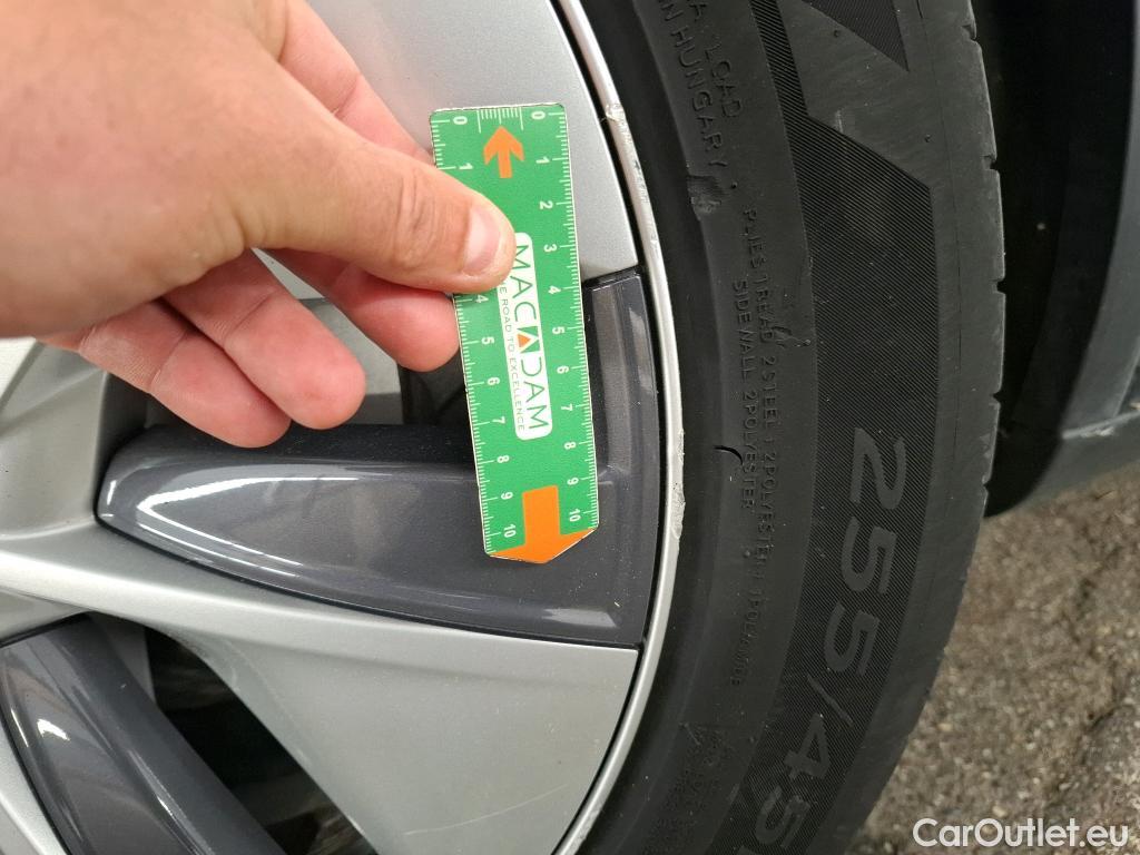  Tesla  Model Y TESLA  / 2021 / 5P / SUV RWD #23