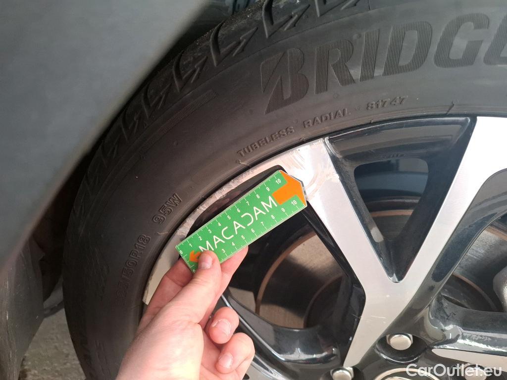  Toyota  C-HR TOYOTA  / 2016 / 5P / SUV 1.8 HYBRIDE 122 EDITION(SP) #30