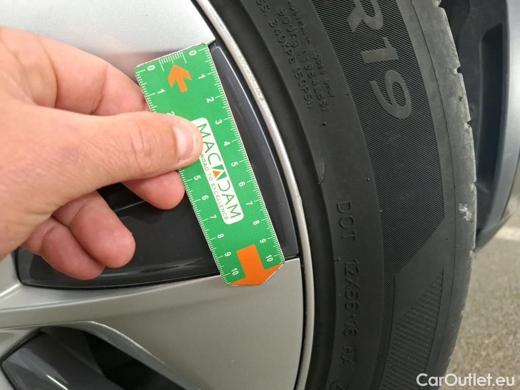  Tesla  Model Y TESLA  / 2021 / 5P / SUV RWD #35