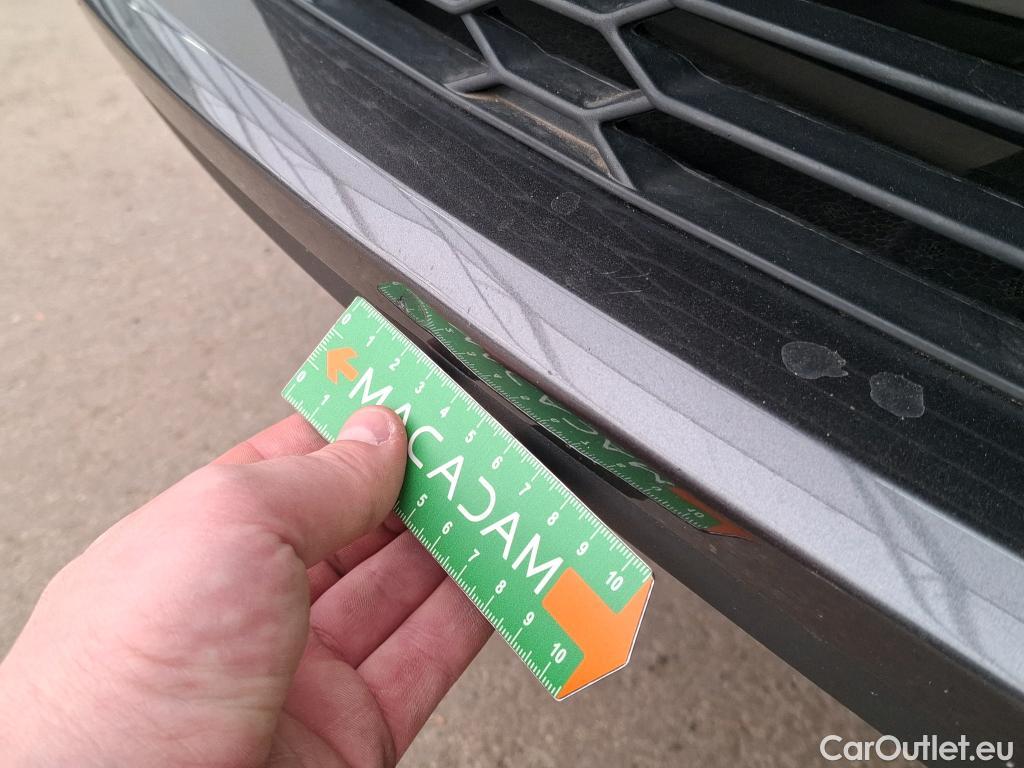  Toyota  C-HR TOYOTA  / 2016 / 5P / SUV 1.8 HYBRIDE 122 EDITION(SP) #5