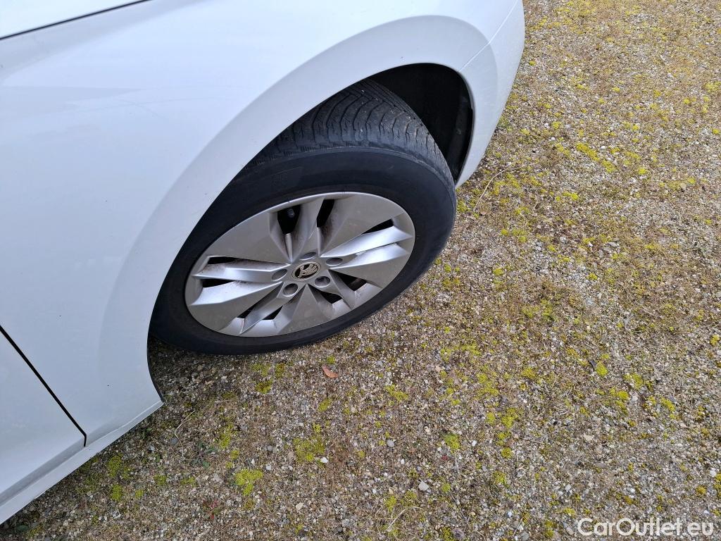  Skoda  Octavia  Berline Business 2.0 TDI 115CV BVM6 E6d #30