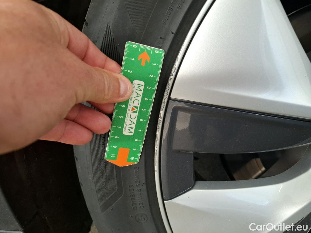  Tesla  Model Y TESLA  / 2021 / 5P / SUV RWD #29