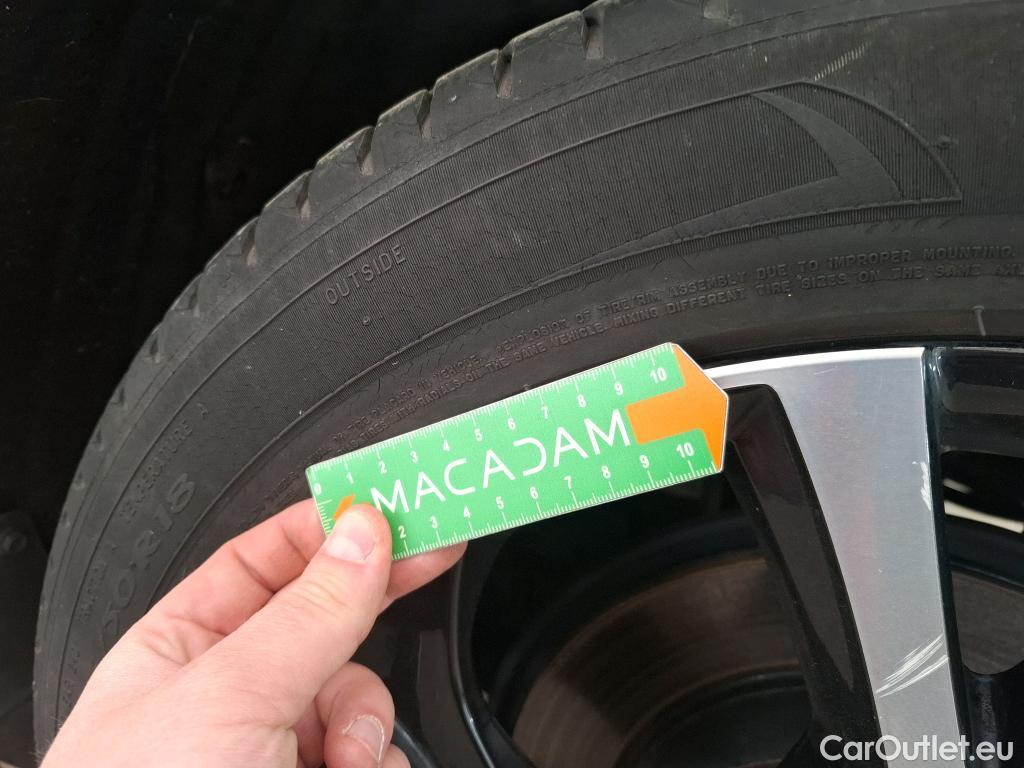  Toyota  C-HR TOYOTA  / 2016 / 5P / SUV 1.8 HYBRIDE 122 EDITION(SP) #9