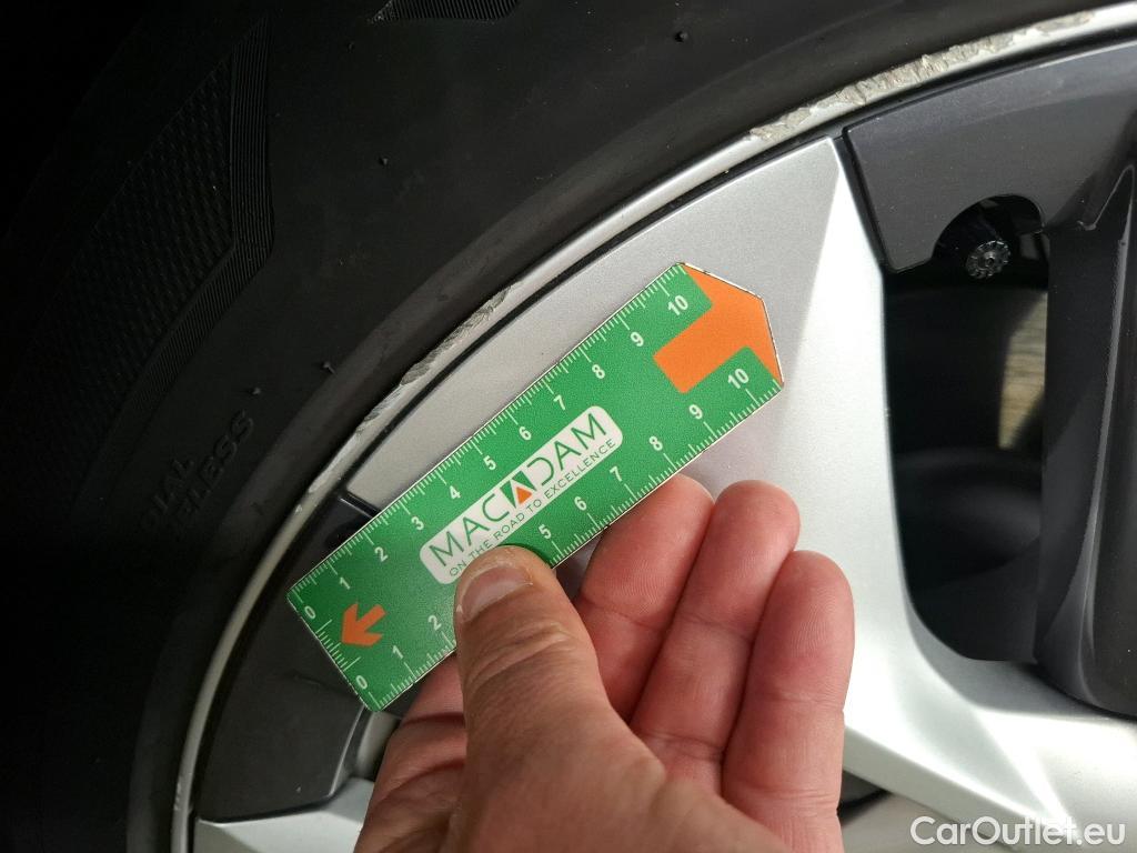  Tesla  Model Y TESLA  / 2021 / 5P / SUV RWD #33