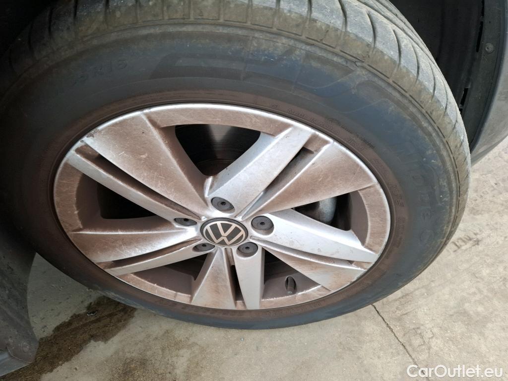  Volkswagen  Golf  VOLKSWAGEN / 2020 / 5P / Berline 1.0 eTSI OPF 110 DSG7 Life Business #14