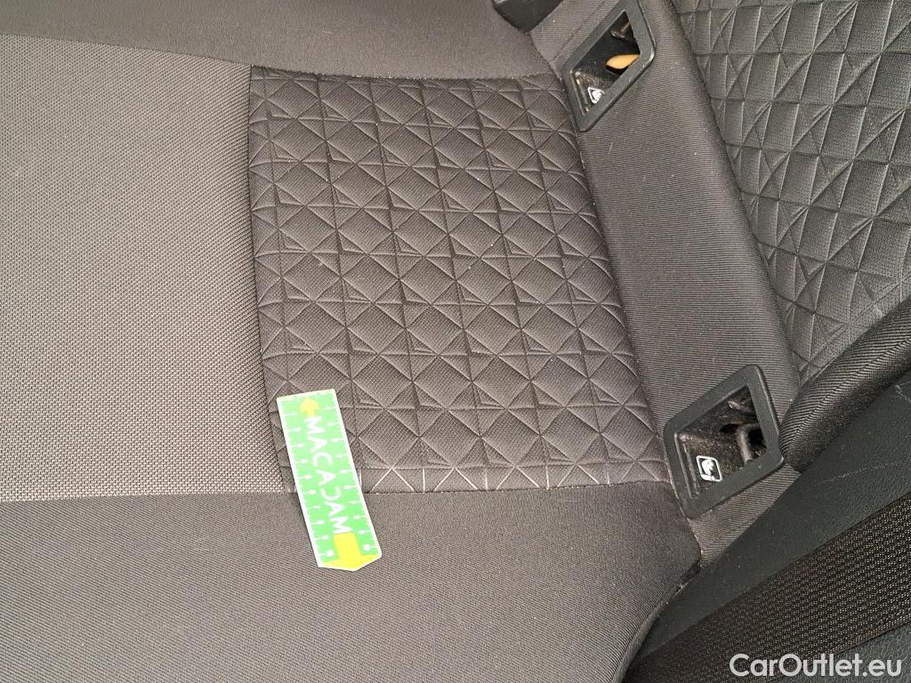  Toyota  C-HR TOYOTA  / 2016 / 5P / SUV 1.8 HYBRIDE 122 EDITION(SP) #41