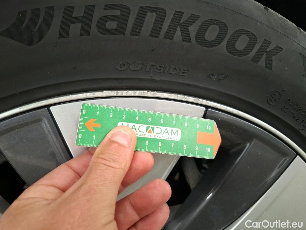  Tesla  Model Y TESLA  / 2021 / 5P / SUV RWD #22