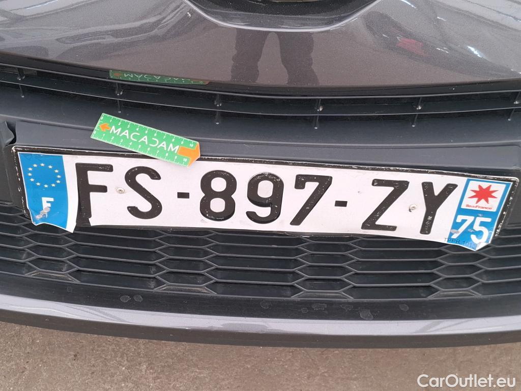  Toyota  C-HR TOYOTA  / 2016 / 5P / SUV 1.8 HYBRIDE 122 EDITION(SP) #37