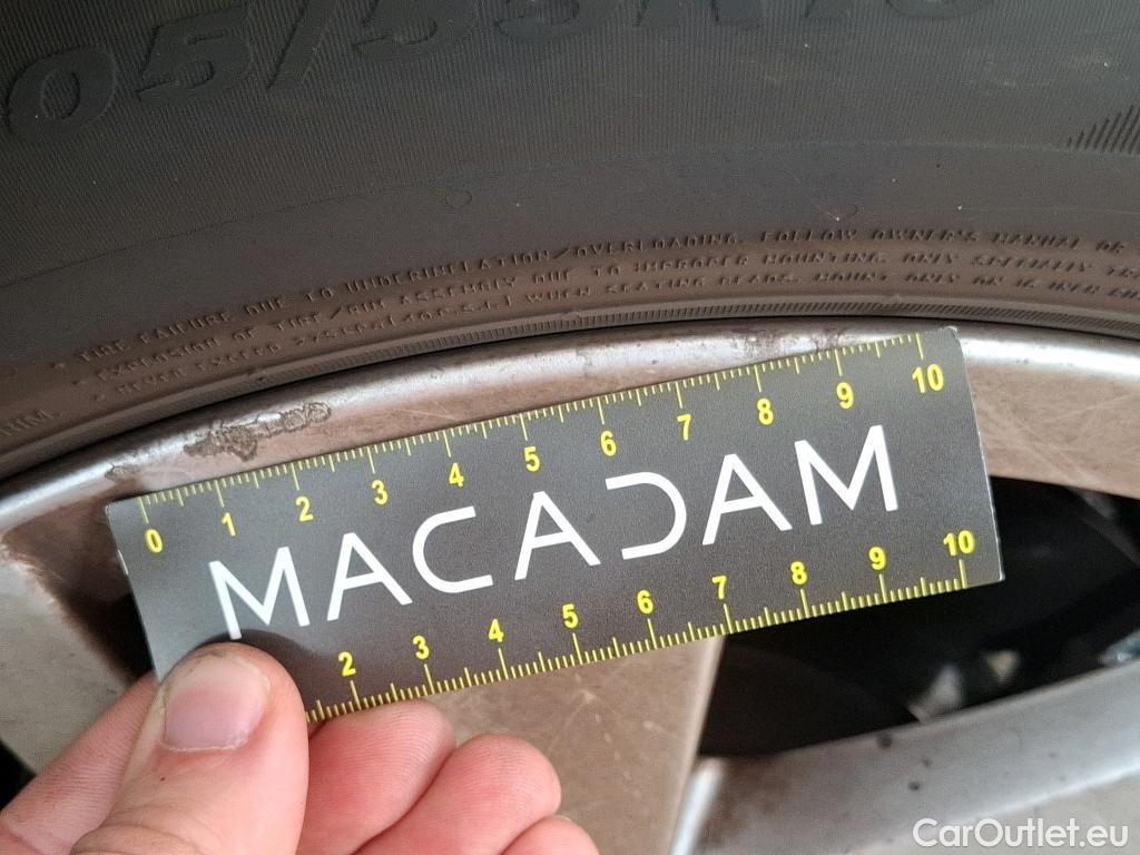  Volkswagen  Golf  VOLKSWAGEN / 2020 / 5P / Berline 1.0 eTSI OPF 110 DSG7 Life Business #18