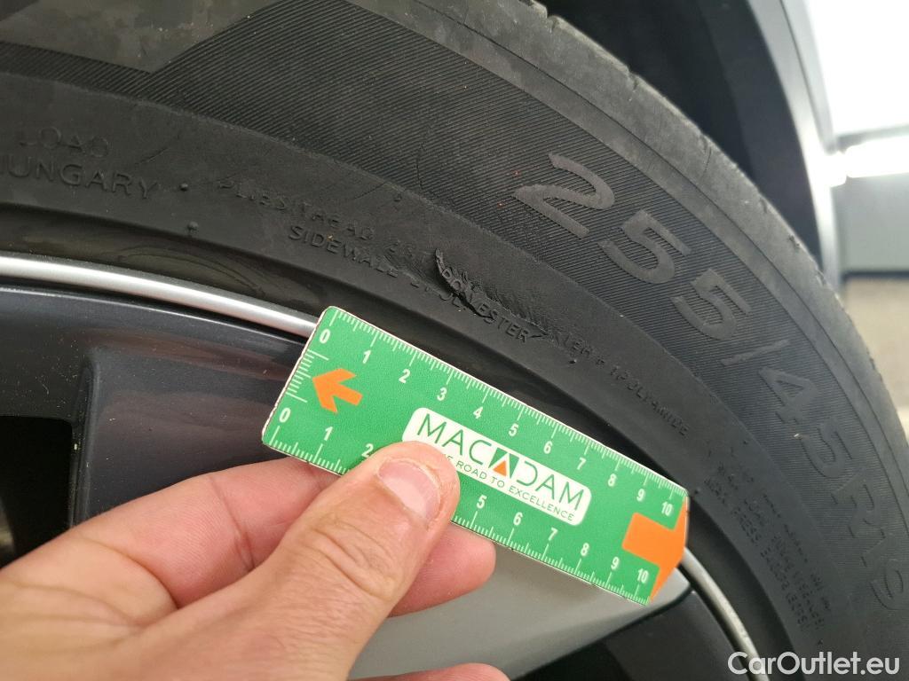  Tesla  Model Y TESLA  / 2021 / 5P / SUV RWD #9