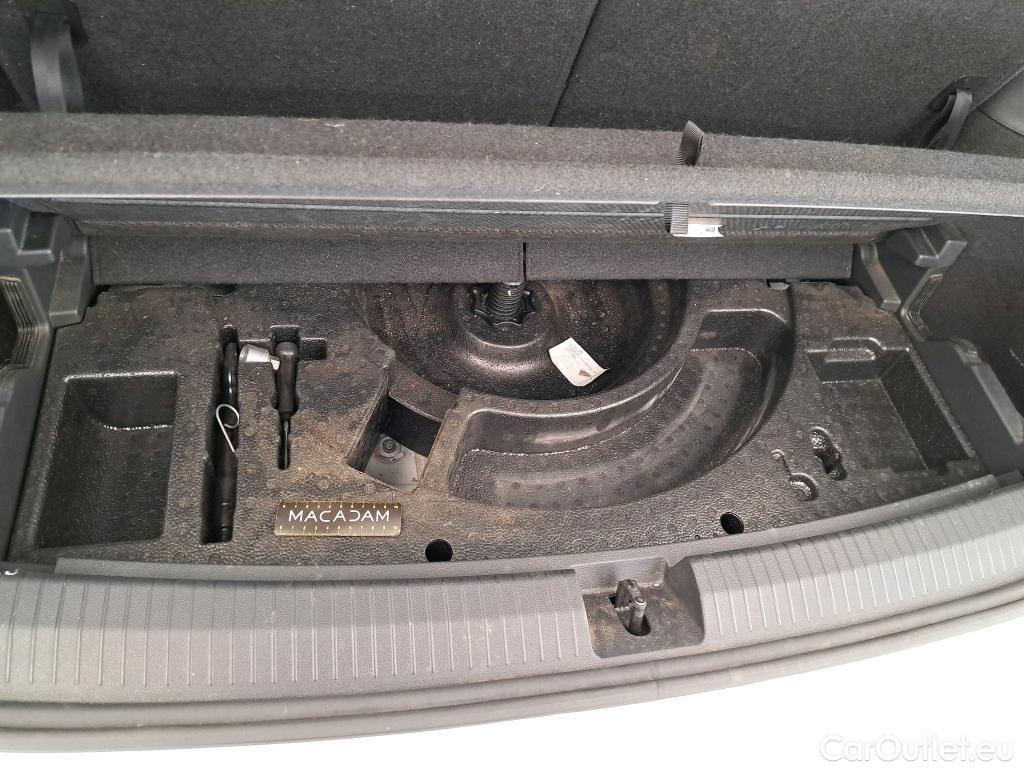  Volkswagen  Tiguan VOLKSWAGEN  Allspace / 2021 / 5P / SUV 2.0 TDI 150 DSG7 R-Line #3