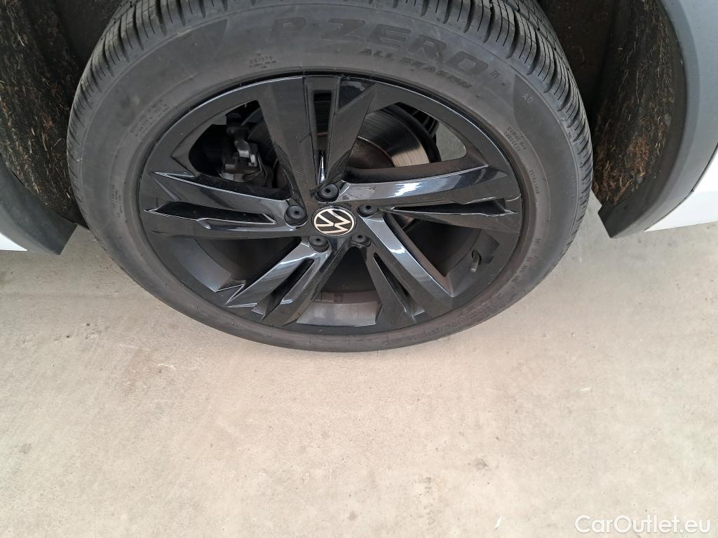  Volkswagen  Tiguan VOLKSWAGEN  Allspace / 2021 / 5P / SUV 2.0 TDI 150 DSG7 R-Line #8