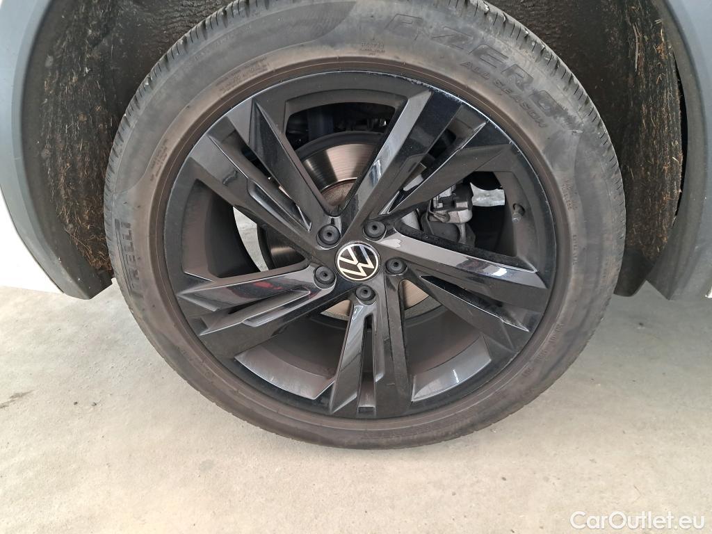  Volkswagen  Tiguan VOLKSWAGEN  Allspace / 2021 / 5P / SUV 2.0 TDI 150 DSG7 R-Line #10