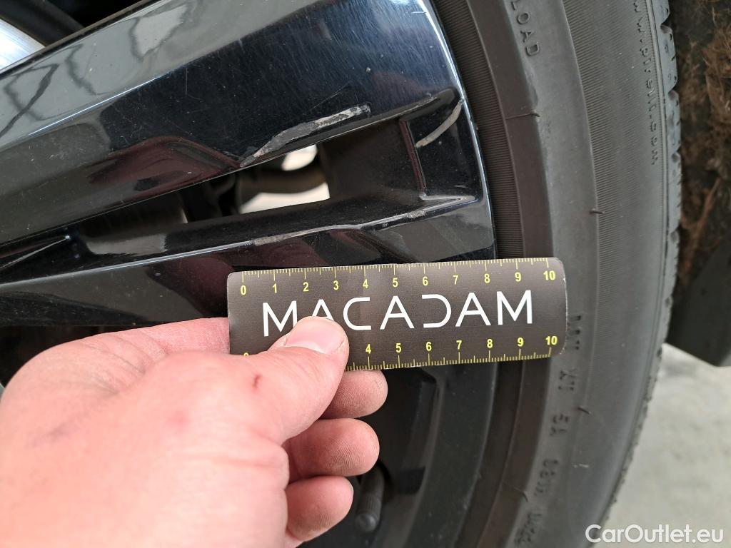  Volkswagen  Tiguan VOLKSWAGEN  Allspace / 2021 / 5P / SUV 2.0 TDI 150 DSG7 R-Line #9