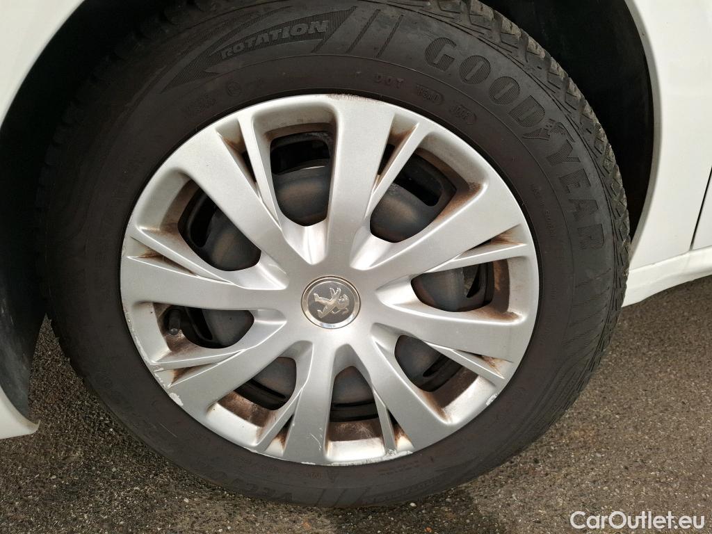  Peugeot  208  Affaire Premium Pack 1.5 HDi 100CV BVM5 E6dT #31