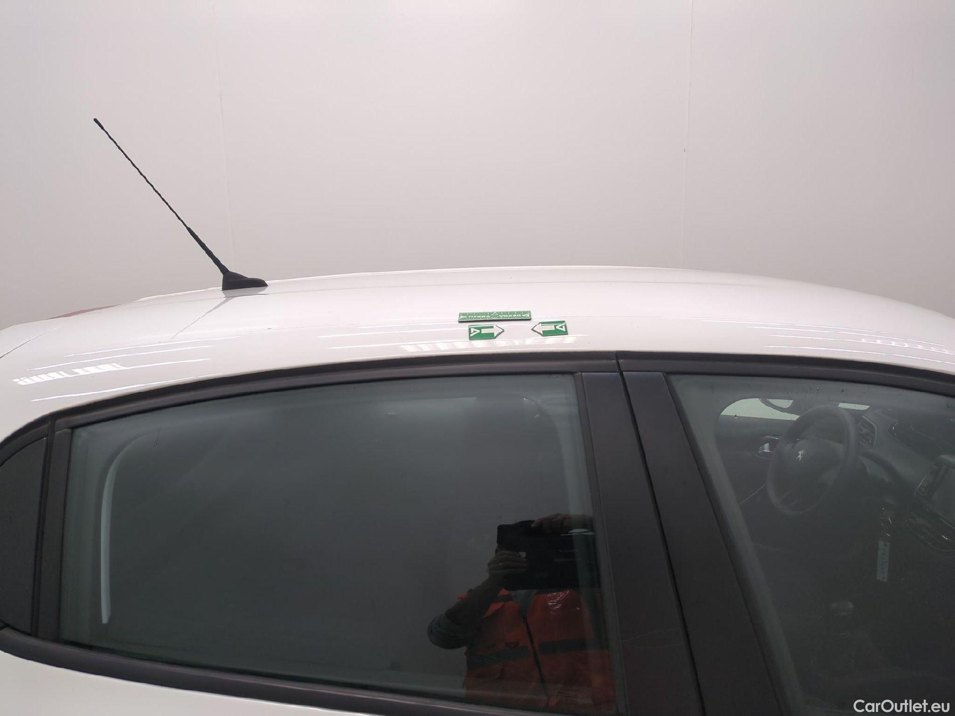  Peugeot  208  Affaire Premium Pack 1.2 80CV BVM5 E6dT #12