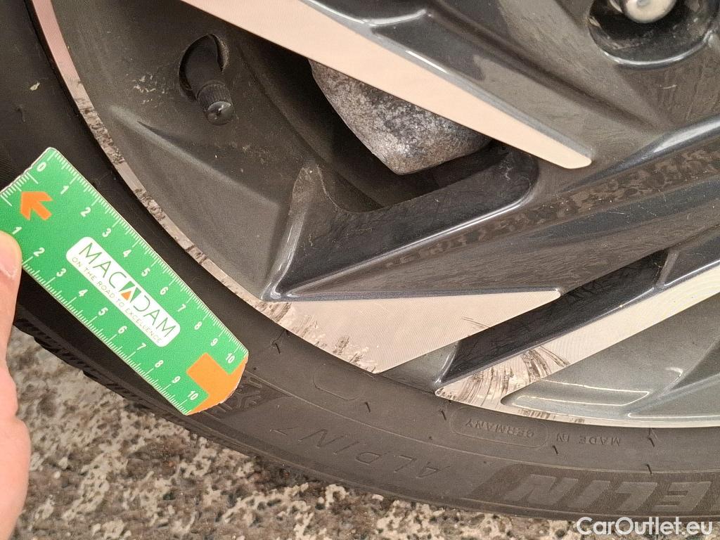  Hyundai  Bayon  / 2021 / 5P / SUV 1.0 T-GDI 100 HYBRID 48V INTUITIVE / TRANSFO VP/VF #14