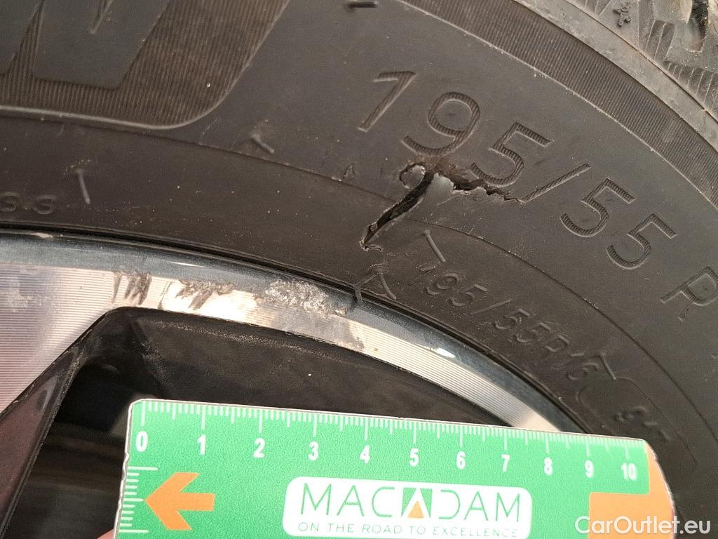  Hyundai  Bayon  / 2021 / 5P / SUV 1.0 T-GDI 100 HYBRID 48V INTUITIVE / TRANSFO VP/VF #15