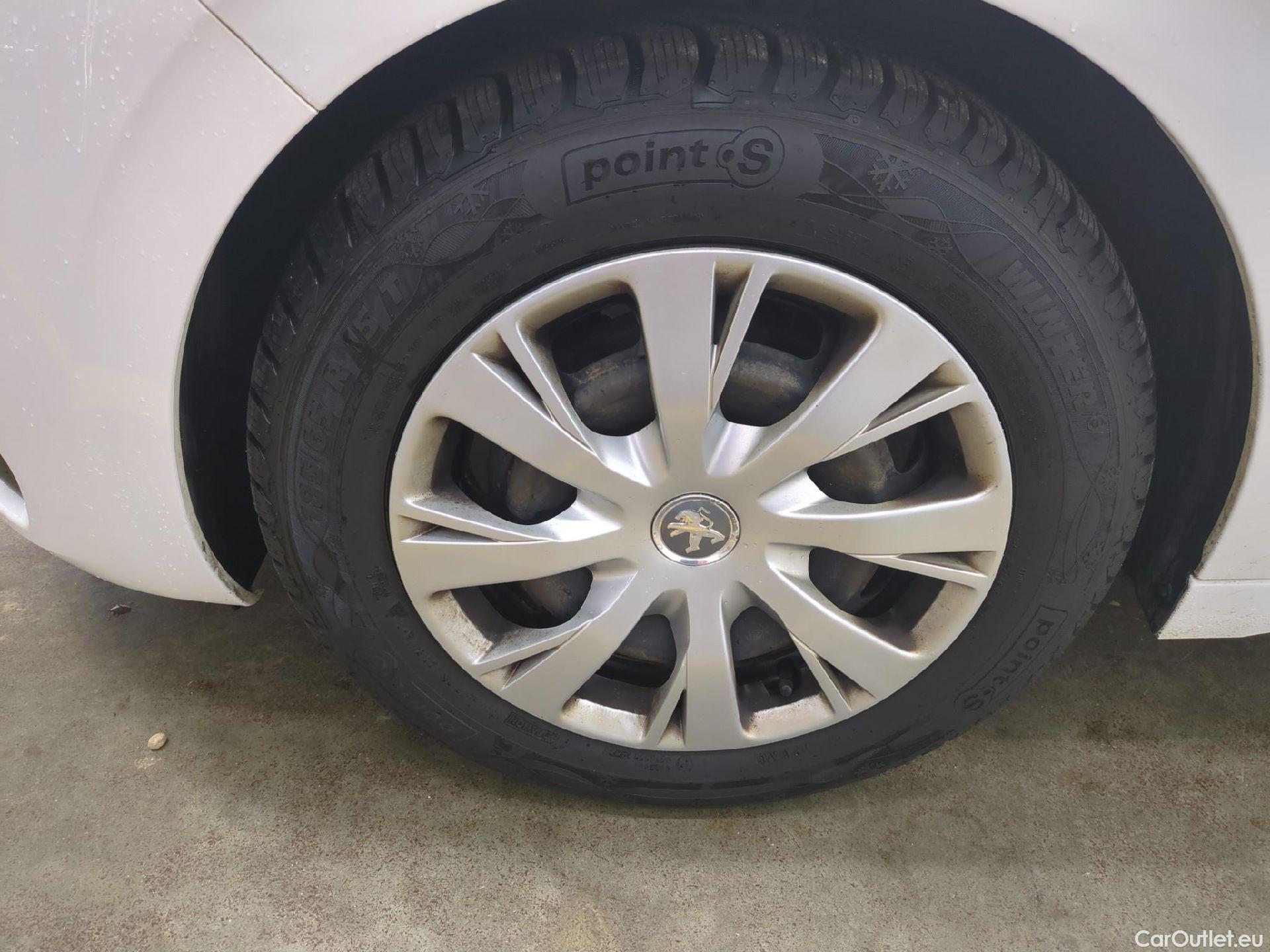  Peugeot  208  Affaire Premium Pack 1.2 80CV BVM5 E6dT #1