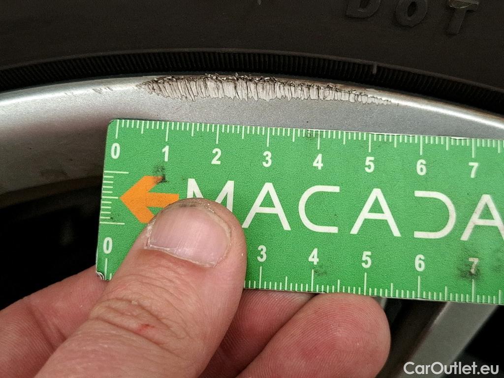  Peugeot  208  Affaire Premium Pack 1.5 HDi 100CV BVM5 E6dT #32