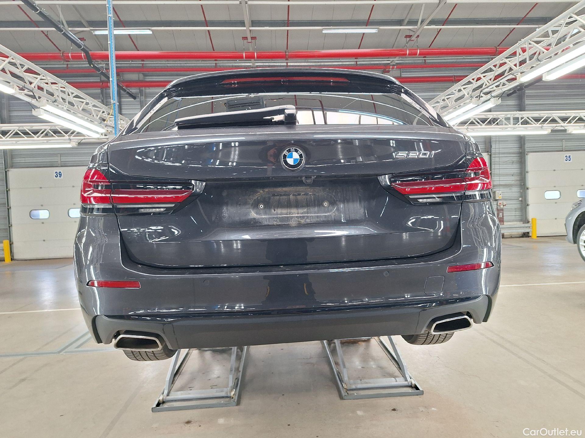  Bmw  Serie 5 BMW, 5-serie To FL'20, BMW 5 Reeks Touring 520i Aut. (120 kW) 5d #11