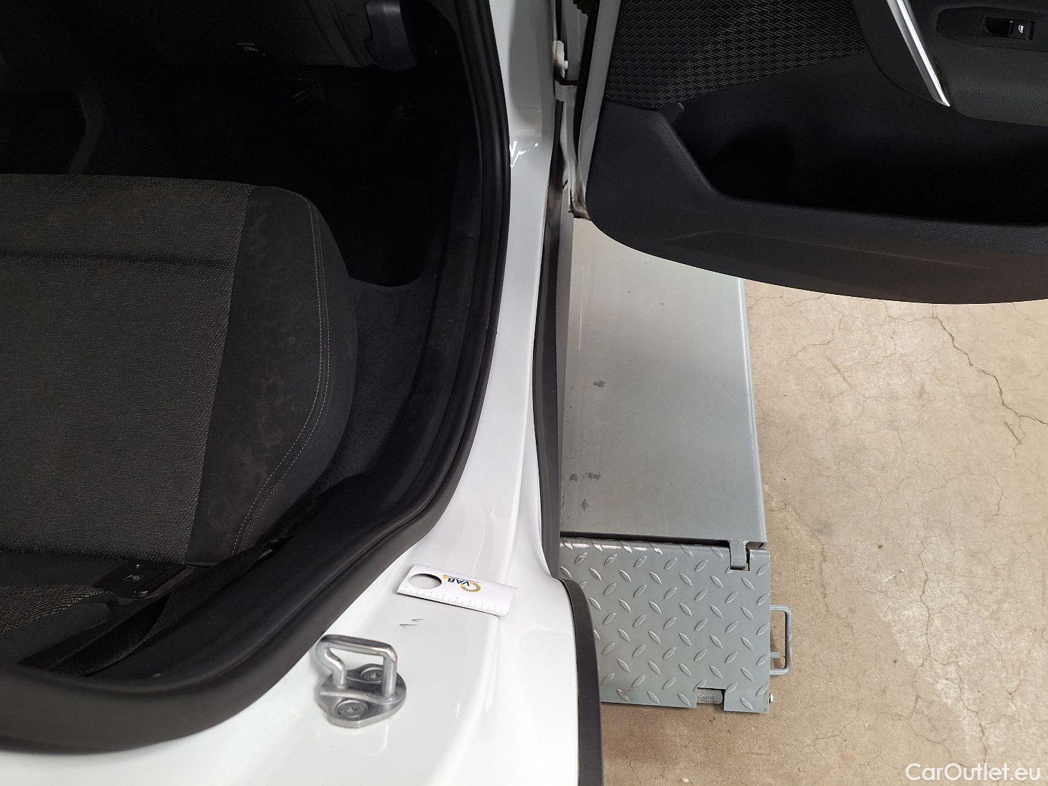  Bmw  X1 BMW,  '22, BMW  sDrive18i (100 kW) 5d #11