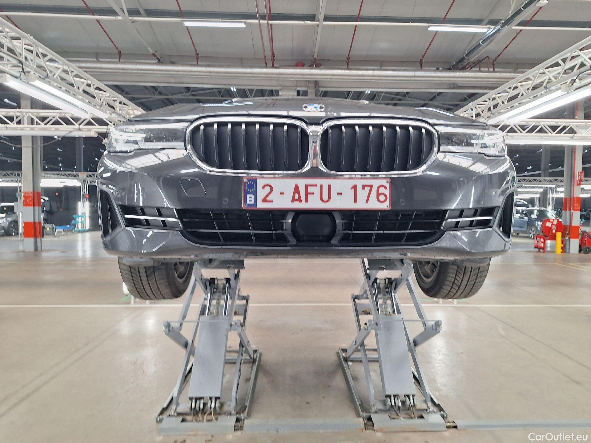  Bmw  Serie 5 BMW, 5-serie To FL'20, BMW 5 Reeks Touring 520i Aut. (120 kW) 5d #31