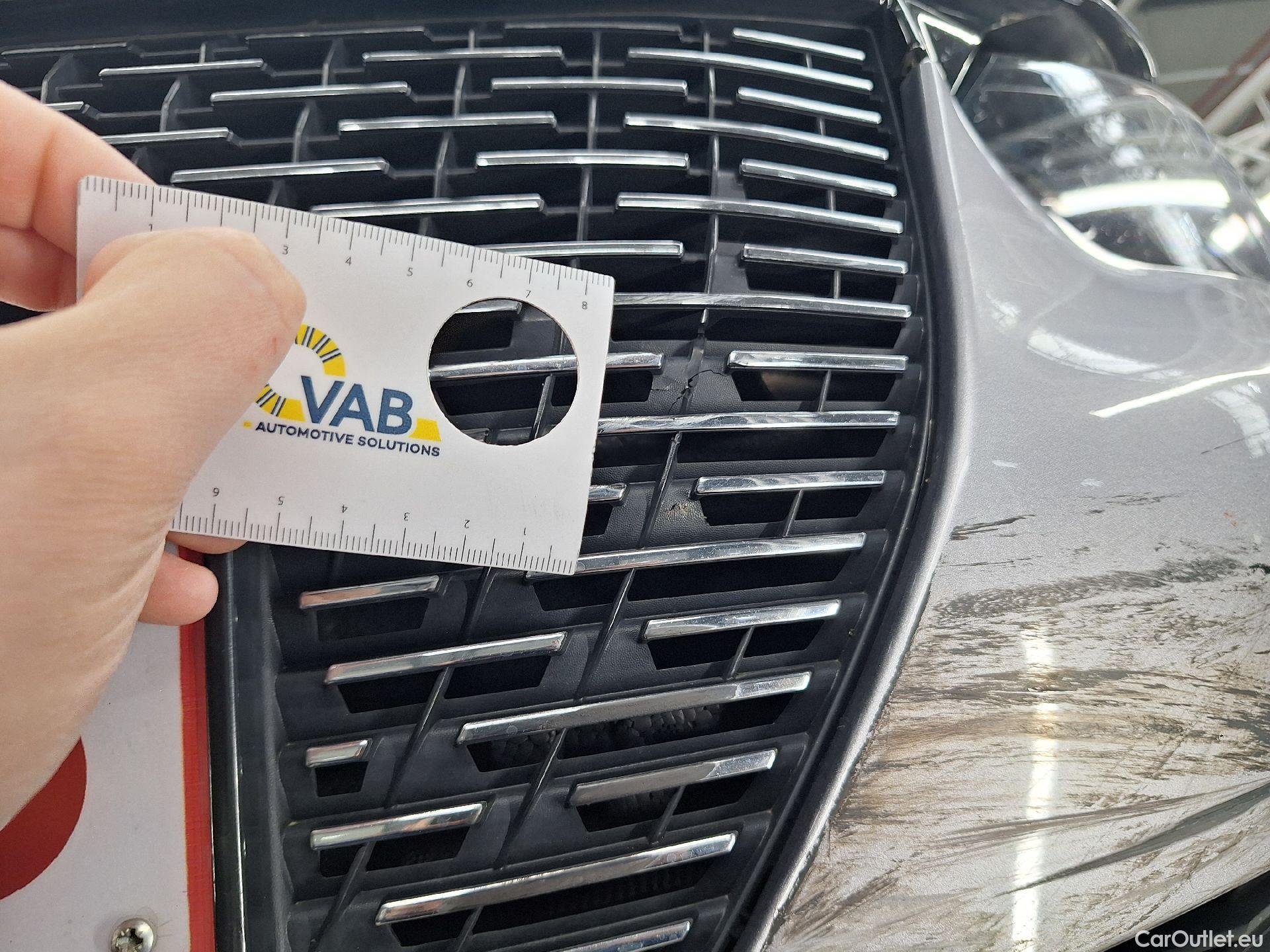  Peugeot  208 Peugeot,  '19, Peugeot  1.2 PureTech 100 EAT8 S&S GT 5d #42