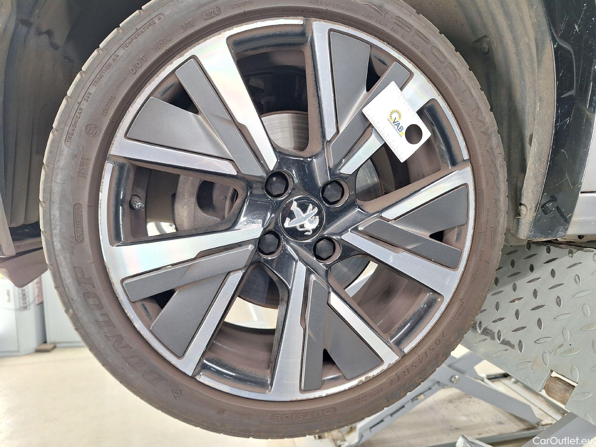  Peugeot  208 Peugeot,  '19, Peugeot  1.2 PureTech 100 EAT8 S&S GT 5d #45