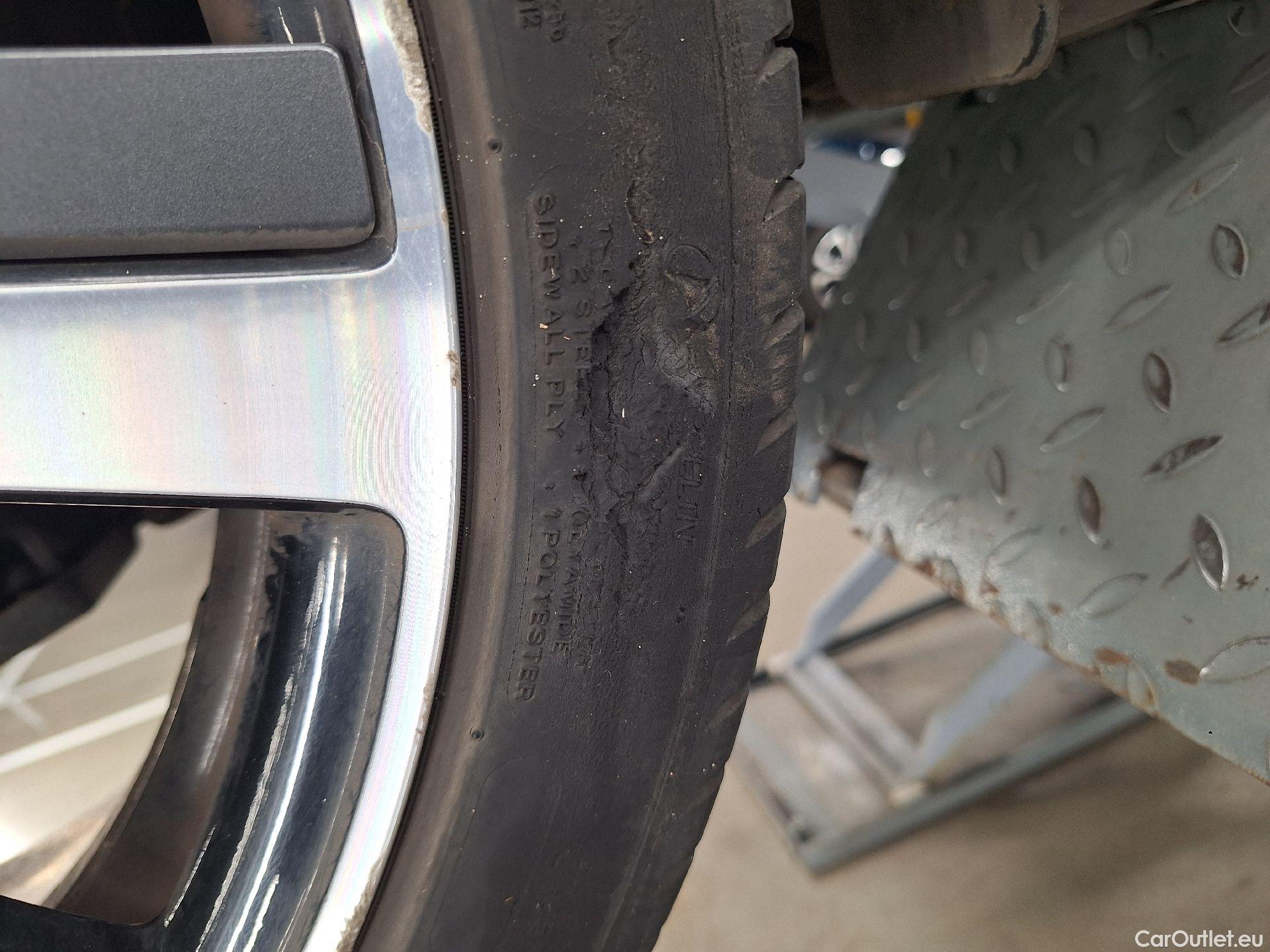  Peugeot  208 Peugeot,  '19, Peugeot  1.2 PureTech 100 EAT8 S&S GT 5d #52