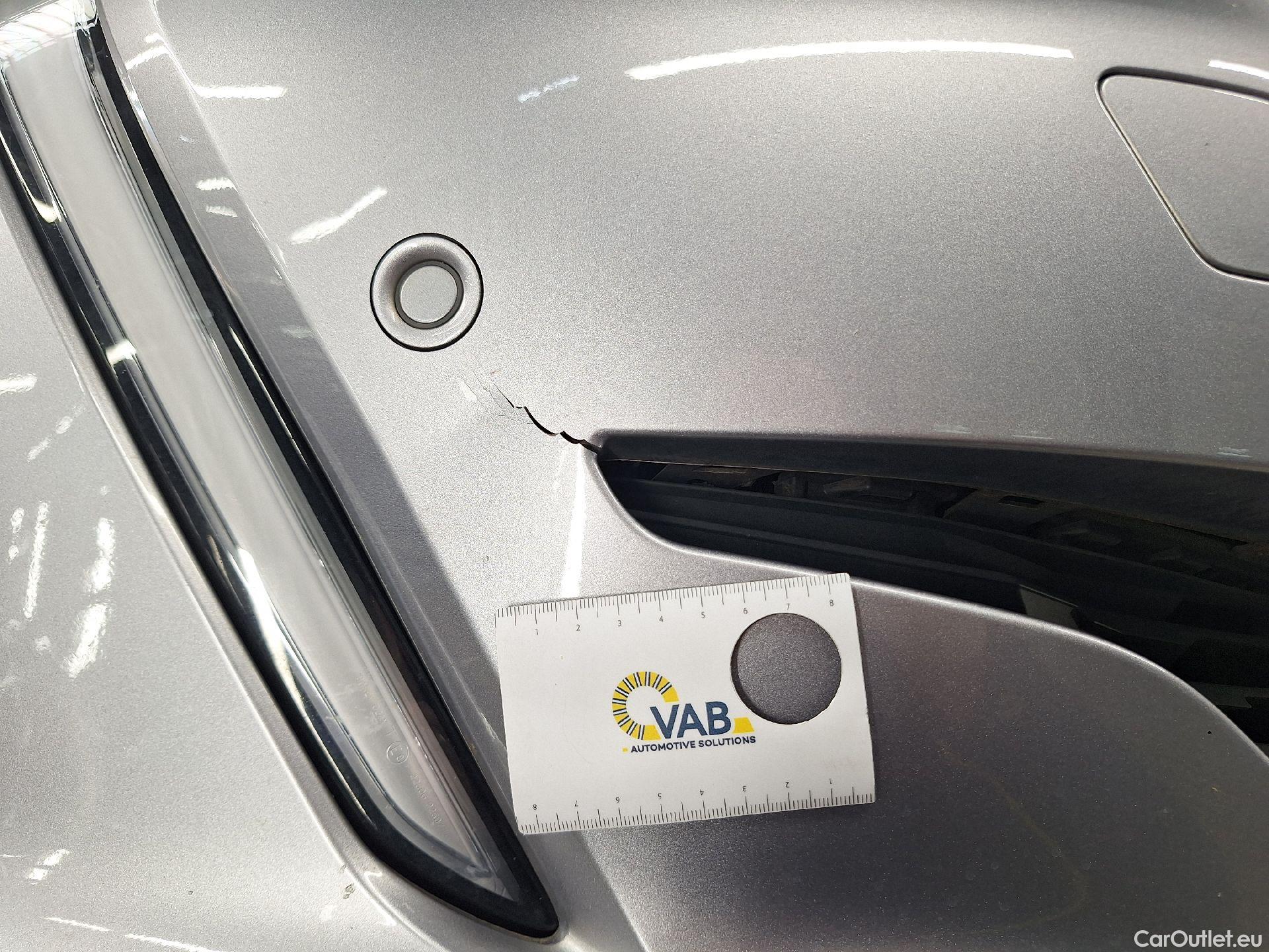  Peugeot  208 Peugeot,  '19, Peugeot  1.2 PureTech 100 EAT8 S&S GT 5d #41