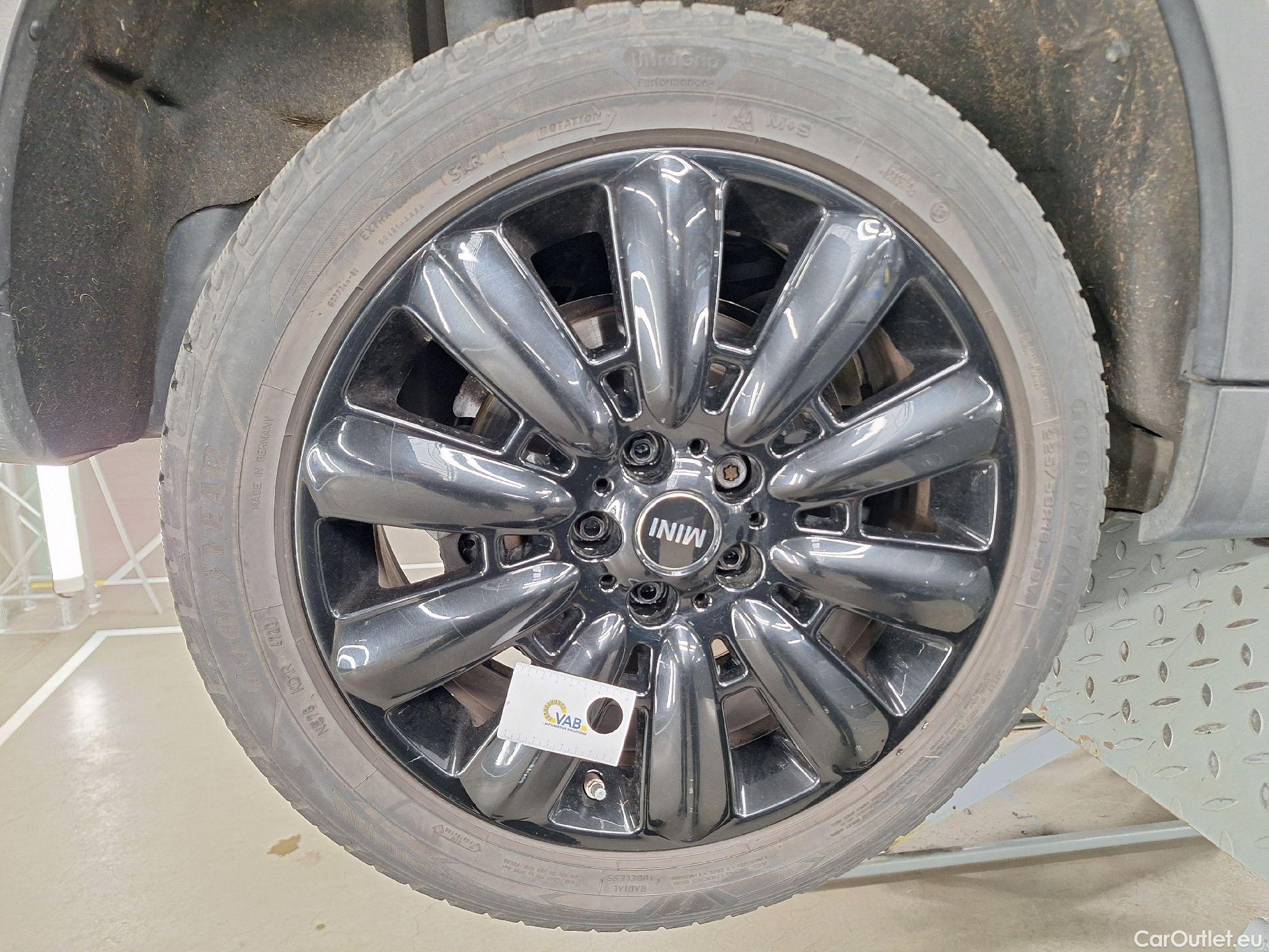  Mini  Countryman MINI, Mini  '16, Mini  Cooper S E ALL4 AT 5d #37