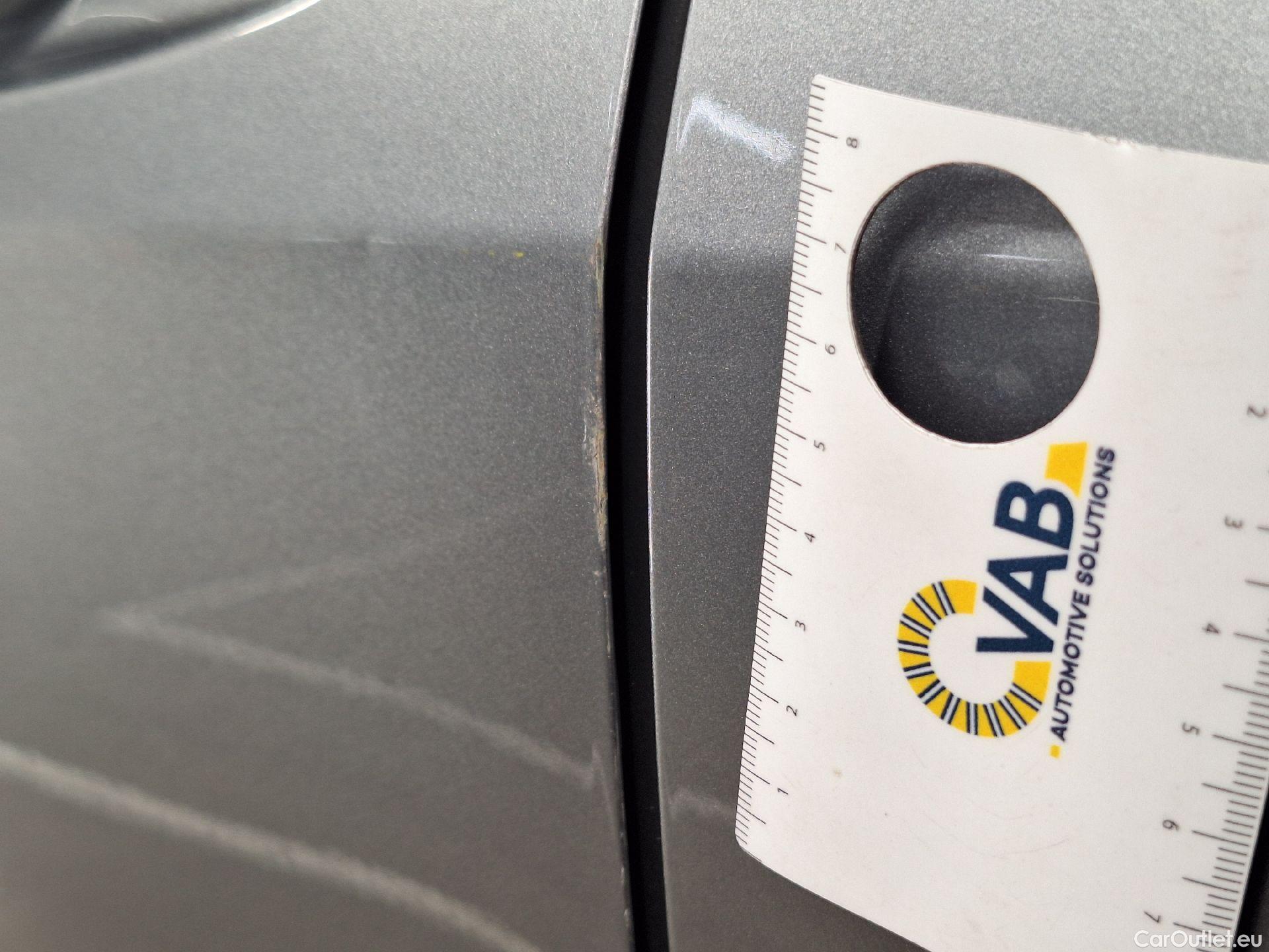  Peugeot  208 Peugeot,  '19, Peugeot  1.2 PureTech 100 EAT8 S&S GT 5d #23