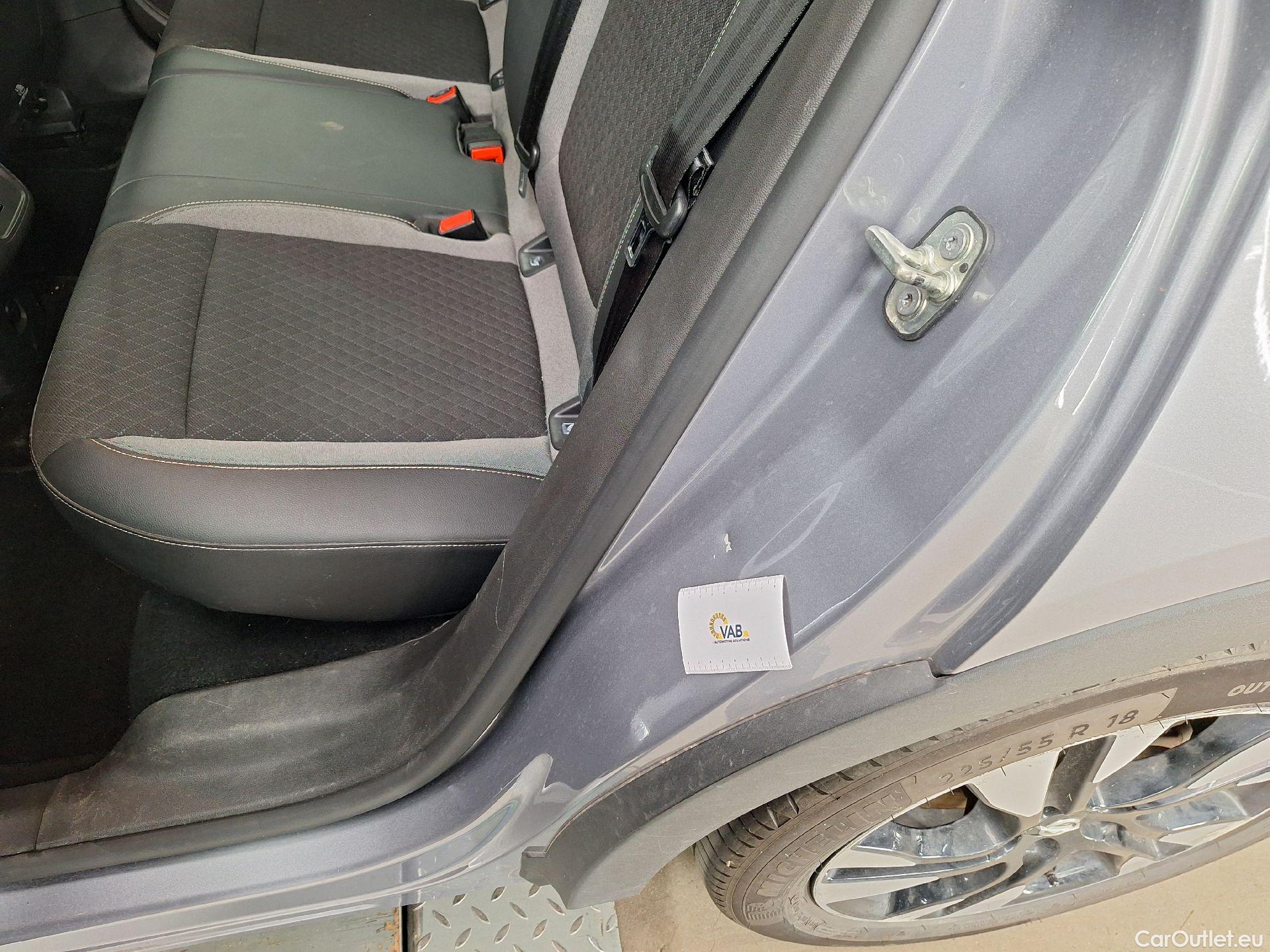  Opel   Grandland X Opel, '17, Opel 1.5 Turbo ECOTEC D S/S AT8 Innova #17